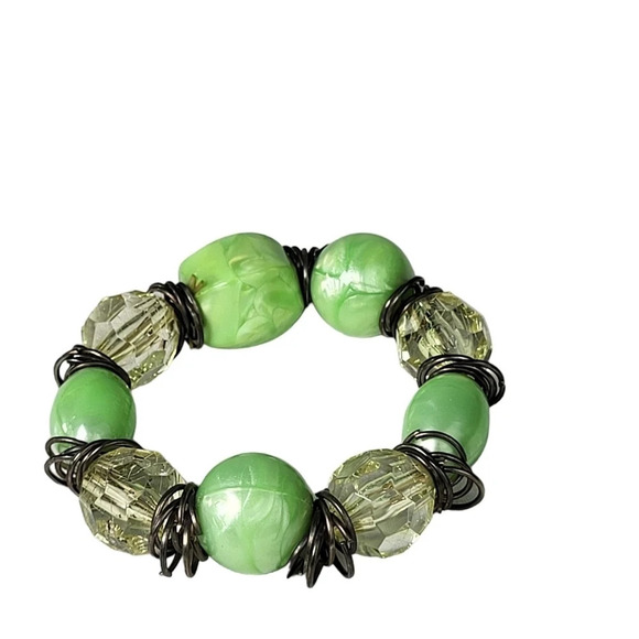 Plastic Link Bezel Green Stretch Bracelet - Picture 3 of 4